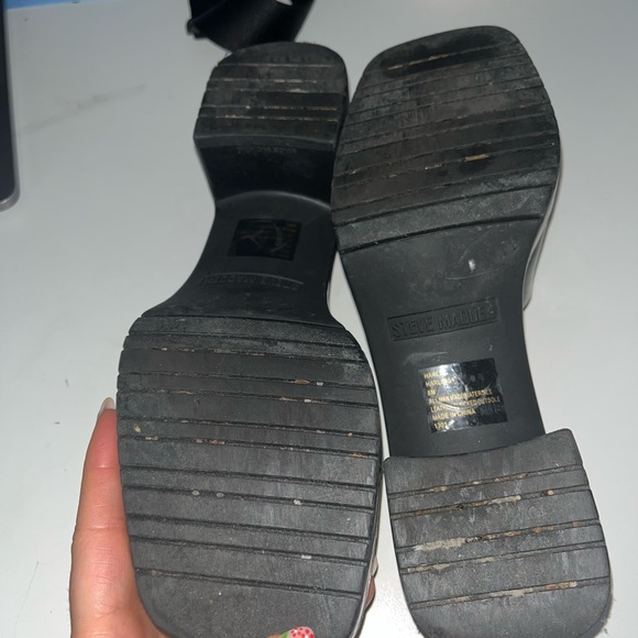 Steve Madden Black Harlin Shoes - Picture 4 of 5